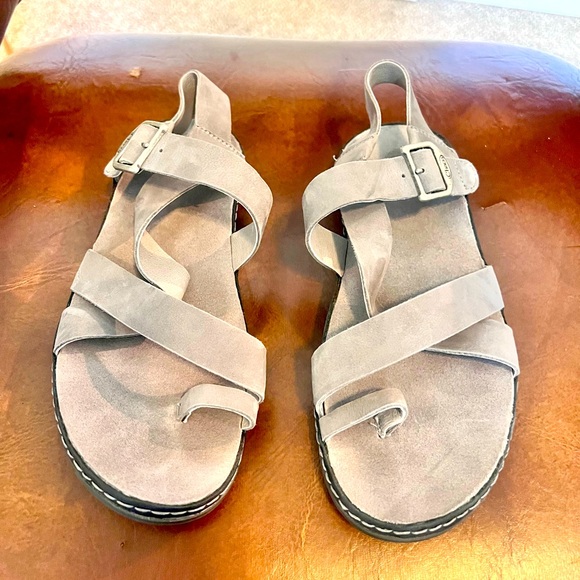 Chaco Shoes - Womens Chaco Grey Wayfarer Loop Sandals Size 7 Strappy Leather Classic